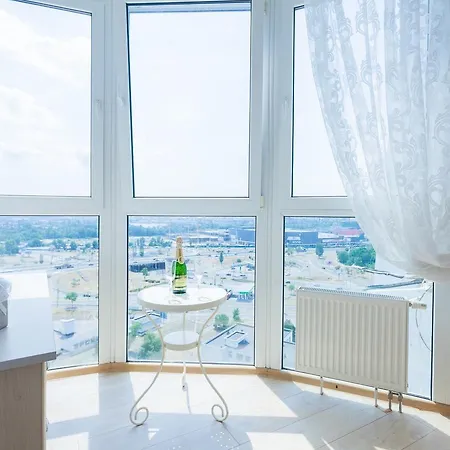 Stylish Views Apartments In The Parasol. Parus .Obolonskaya Embankment Kyiv Exterior photo