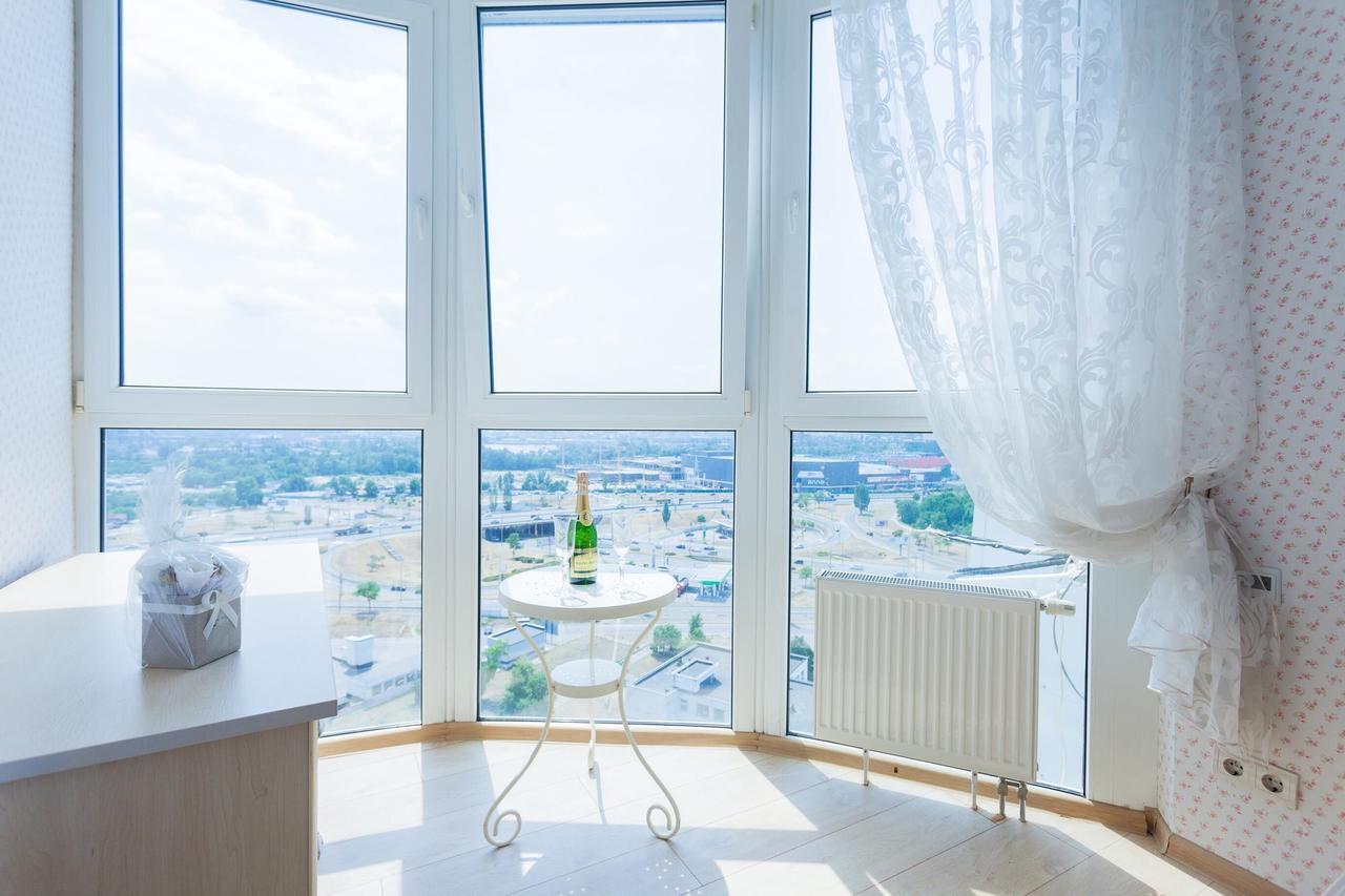 Stylish Views In The Parasol. Parus .obolonskaya Embankment * Киев